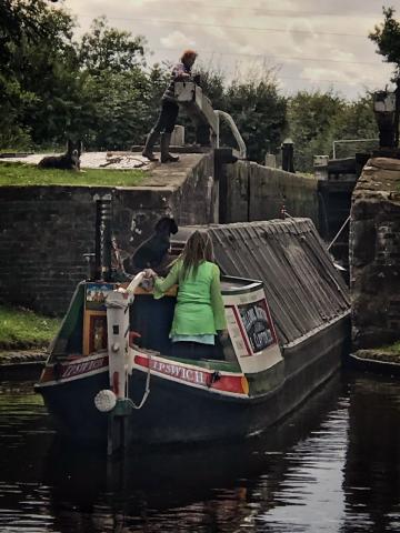 Ipswich underway at lock (c) Duncan Davis