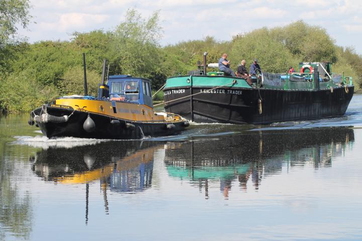 Friar Tuck, towing Leicester Trader