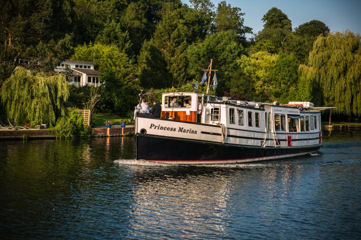 Sailing on the Thames