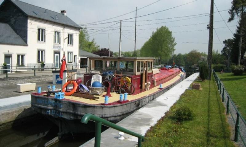 2011 first lock into Belgium on the Sambre