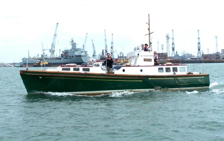 Member of the SNR Small Boat Committee on Green Parrot 2006