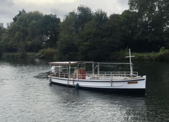 MV Jeff on the Thames