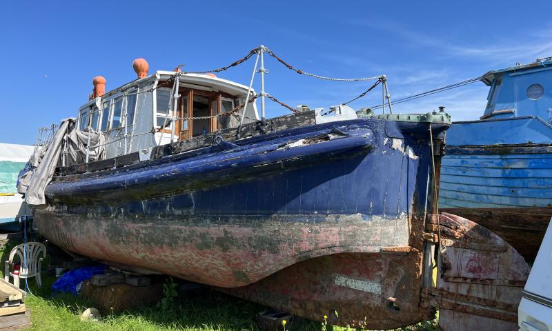 Dowager ashore at IBTC Lowestoft for sale Sept 2023