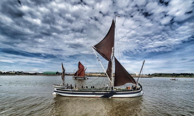 Photo Competition 2023 - Barging Past by Louise Heffernan