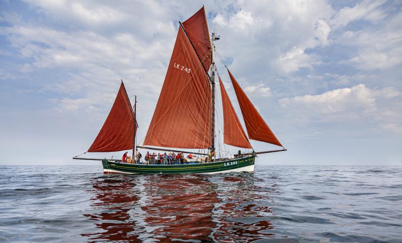 Photo Competition 2023 - The Swan leaving Wick Harbour by Fergus Mather