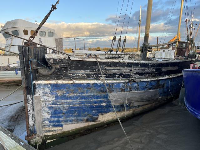 Torbay Lass in Mud berth, Stbd bow, Nov 2023