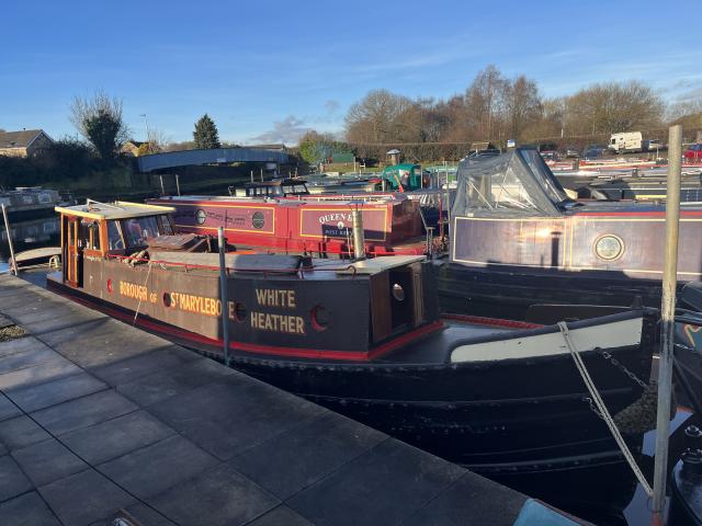 White Heather stbd bow view at South Pennines Boat Club