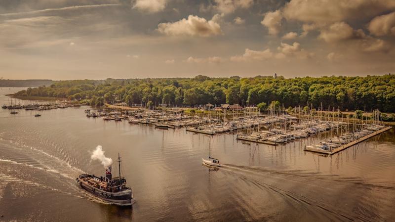 2024 Photo Comp -Full steam ahead 