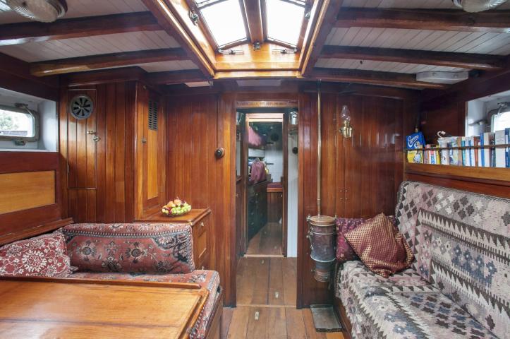 RUDA interior