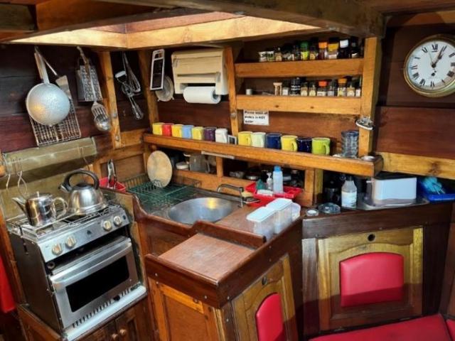 Rosa & Ada  galley