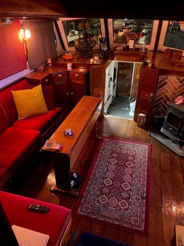 Kiamara's interior