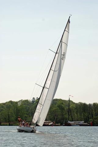 Maidie - under sail, leading the fleet