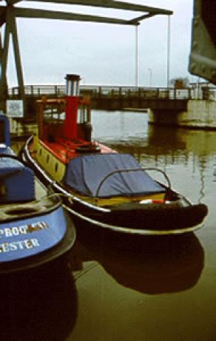 KENNET TUG - Stern view looking forward. Ref:96/1/1/21.