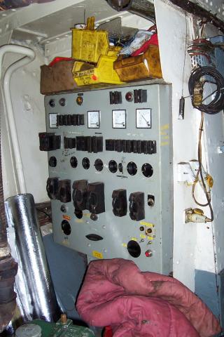 Safe Hand - interior equipment