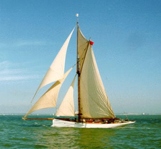 PARTRIDGE - under sail port side.