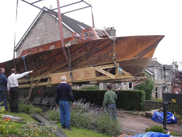 ST 1500 being lifted