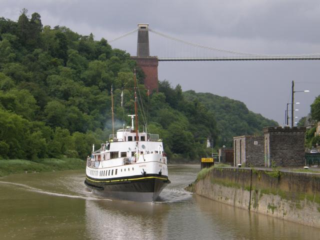 MV Balmoral Clifton Bridge