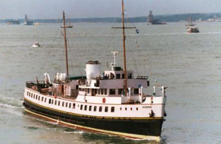 Balmoral - underway, starboard bow view