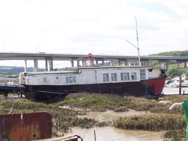 LV16 - on a mud berth