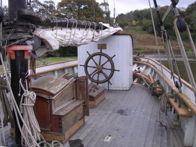 Garlandstone - wheel and companionway