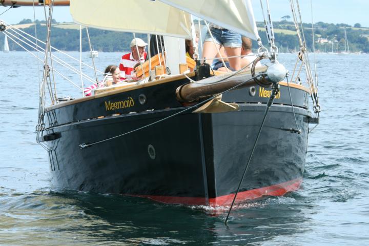 Sailing from Falmouth to Helford Stern view