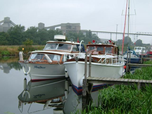 Gularis alongside - bow view