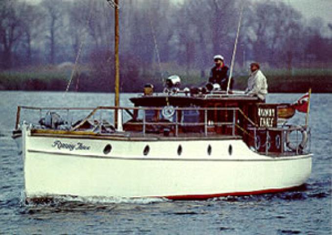 RUMMY III - port bow