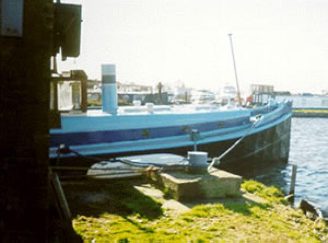 SEVERN ENTERPRISE - bow from starboard.