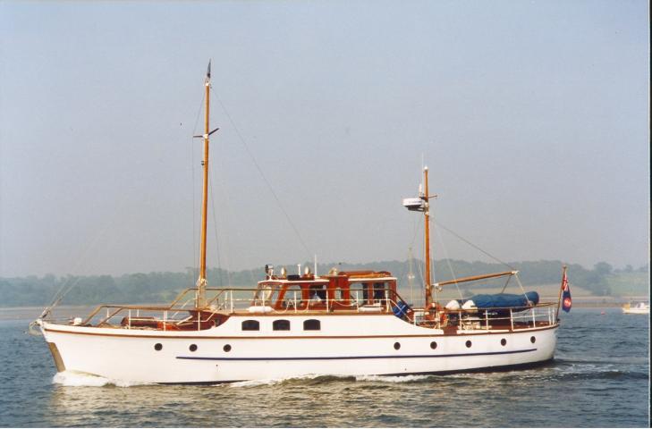 ARDREOLA - underway. Port side. Ref: 13/ardreola.gif.