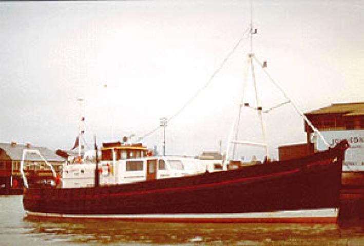 SCOTCH QUEEN - at Portsmouth (Camber Dock) in 1997. Starboard side.