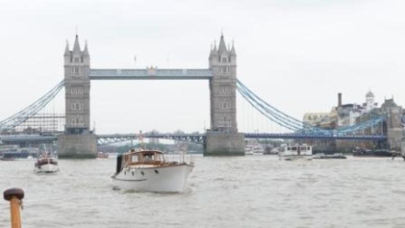 Bow view in the Pool of London