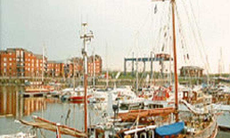 SWN Y MOR - in Preston Dock 1997. Stern from starboard quarter looking forward.