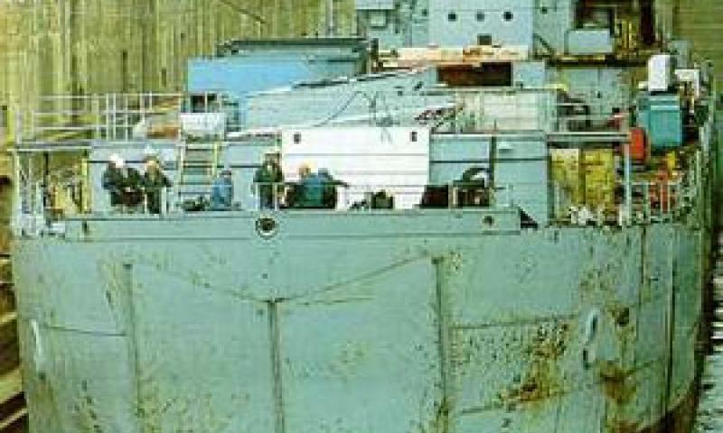 STALKER - at Rosyth in 1995. Bow looking aft.