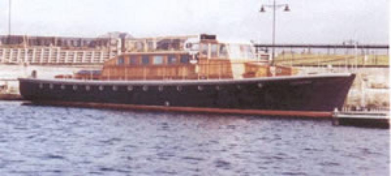 HAVENGORE - carrying Churchill's coffin up the Thames - starboard side.