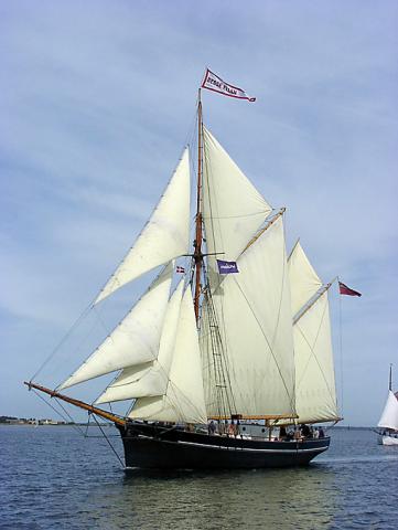 Bessie Ellen - under sail