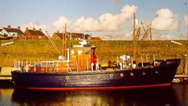 OLIVER TWIST - at mooring. Starboard side.