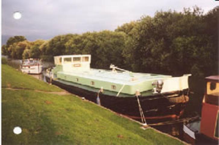 Vulcan - starboard bow.  Moored at Pyewipe, on the way back from Lincoln in 2000.