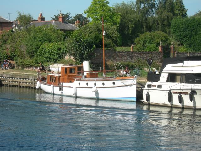 Dorothea alongside
