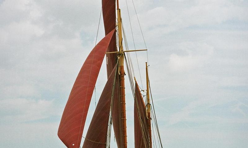 Pioneer undersail