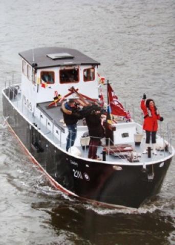 Lindsey 2111 - taking part in the Queen's Diamond Jubilee Pageant