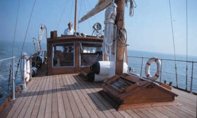 Meridies on deck - looking aft