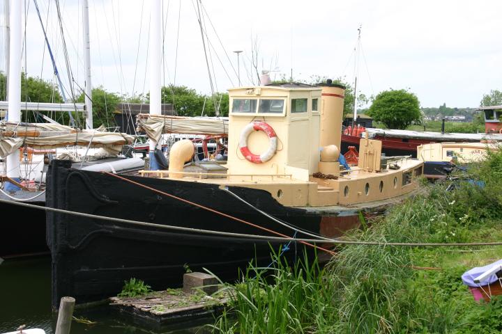 Side view of 3963, showing her original colours