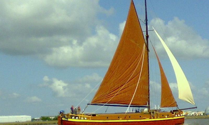 Phyllis under sail - starboard side