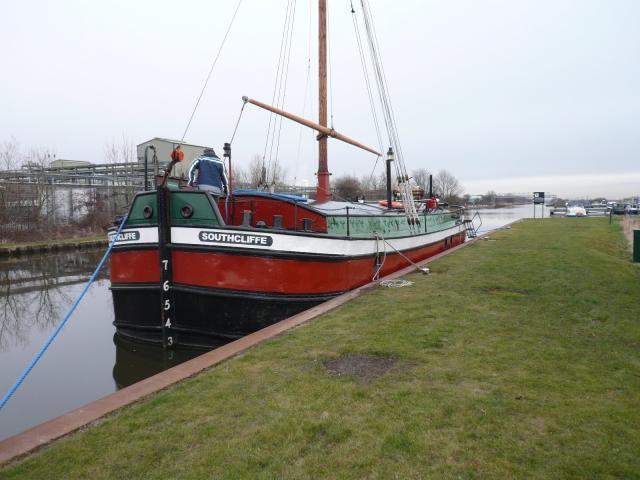 bow view, port side