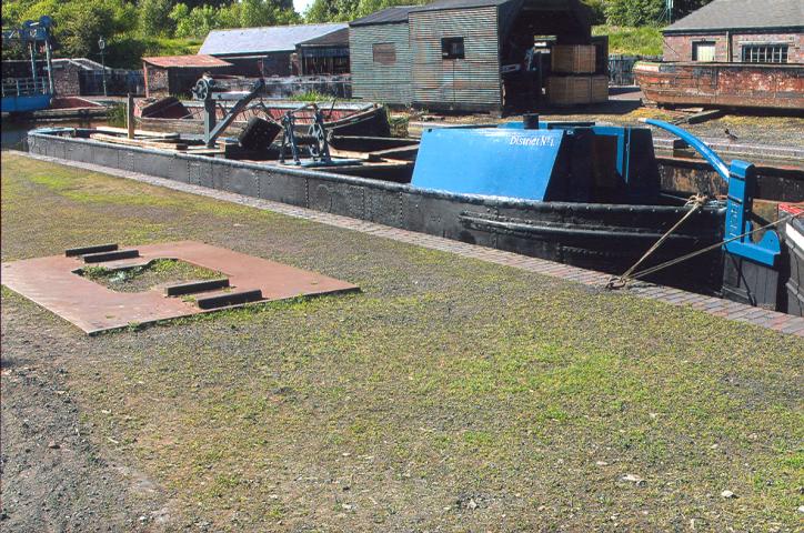 BCN No1 Dredger, port side view