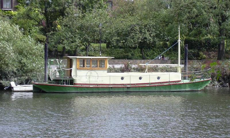 River Thames Visitor Centre - starboard side