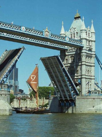 Lady Daphne - coming through Tower Bridge