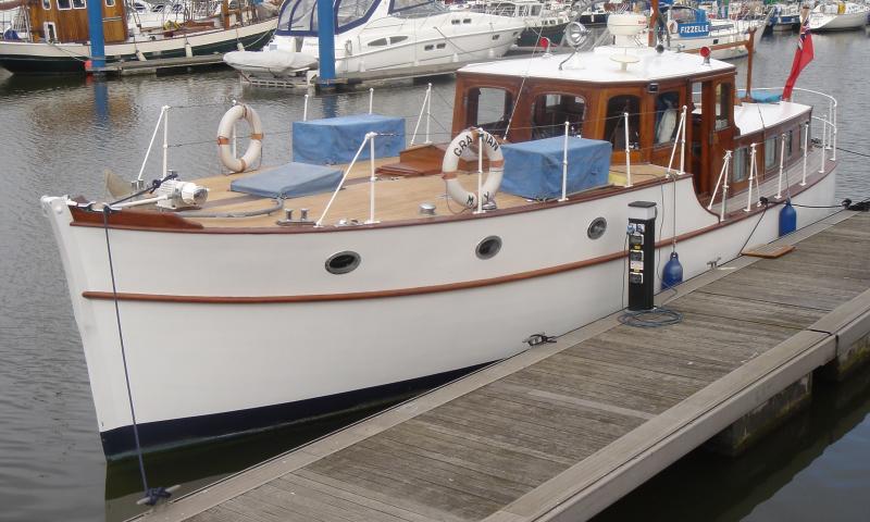 bow view, port side