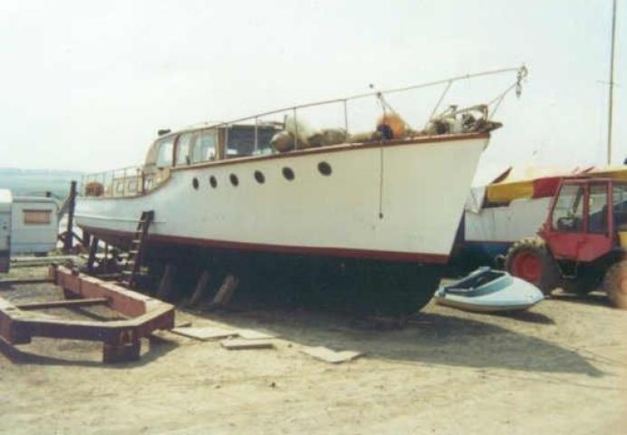 starboard bow view