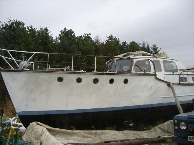 bow view, port side